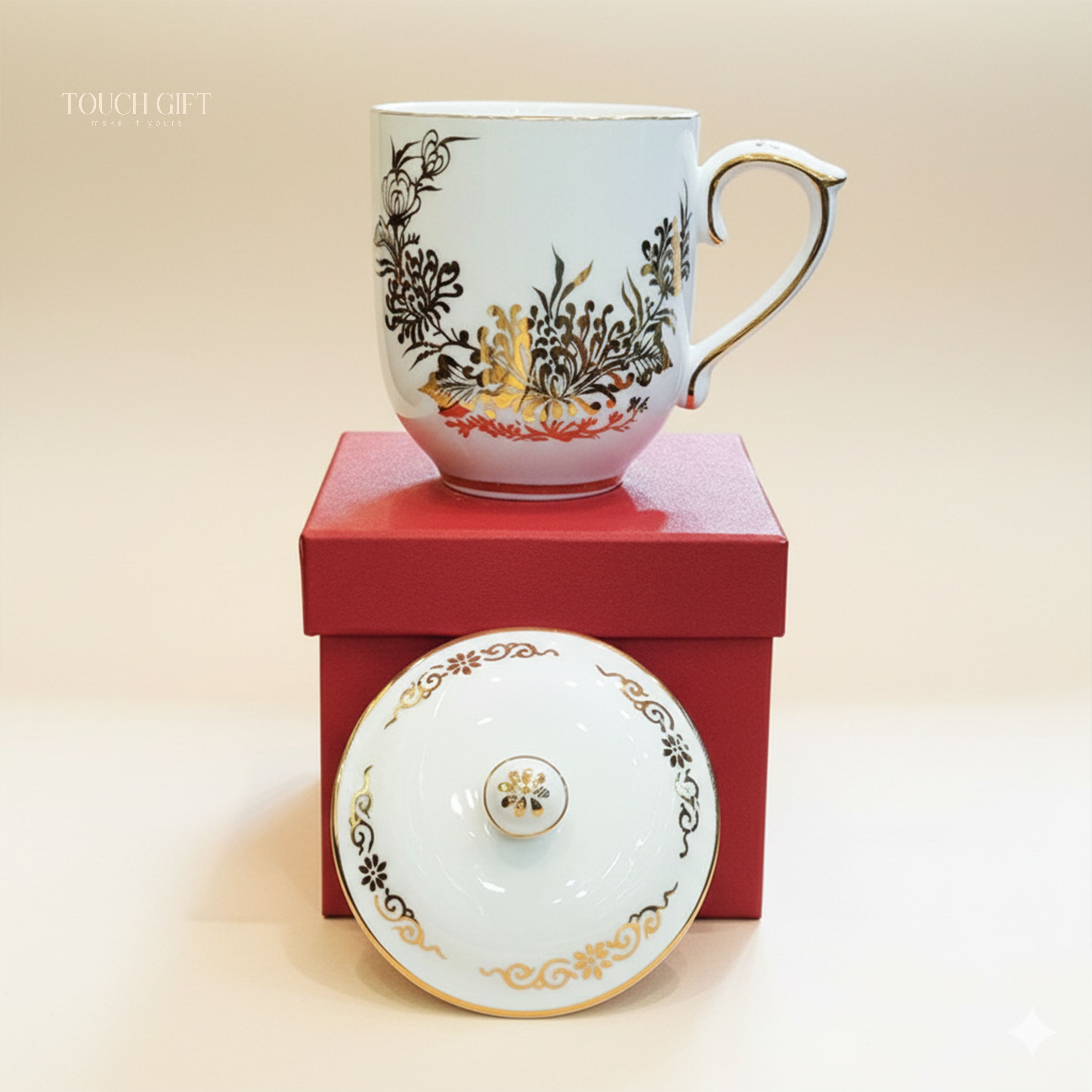 Cốc sứ vẽ họa tiết vàng kim  